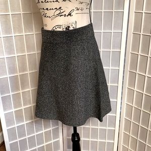 NWOT LOFT skirt  Size M